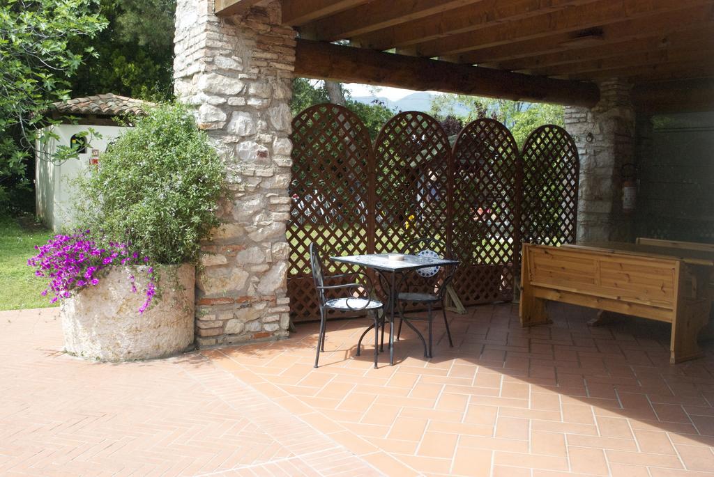 Gasthaus Agriturismo La Breda San Felice del Benaco Exterior foto